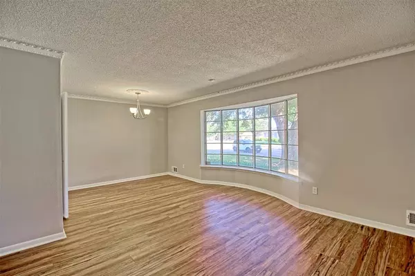 Dallas, TX 75227,6906 Kiva Lane