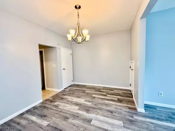 West Orange Twp., NJ 07052,46 Riggs Pl