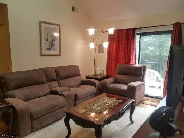 Raritan Twp., NJ 08822,806 Yorkshire Dr