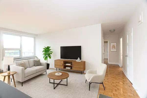 10 Shallmar BLVD #509, Toronto C04, ON M5N 1J4