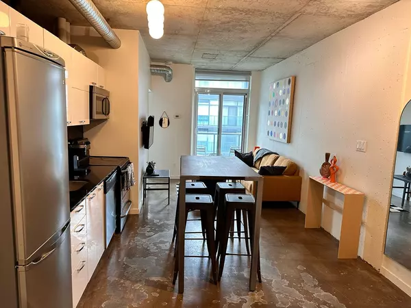 Toronto C01, ON M6J 3S8,150 Sudbury ST #1809