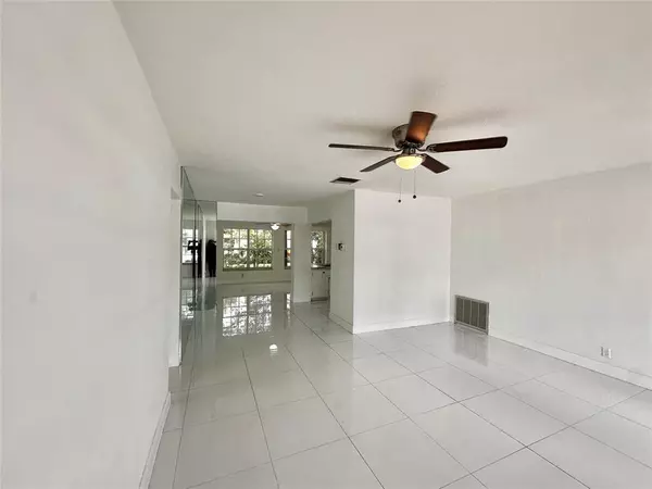 Tamarac, FL 33319,4632 NW 44th Ct