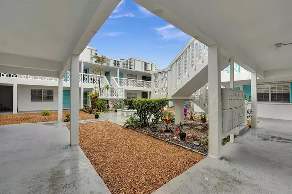 Hollywood, FL 33020,1833 Monroe St #20
