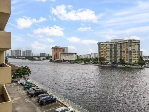 Hallandale Beach, FL 33009,1833 S Ocean Dr #1608