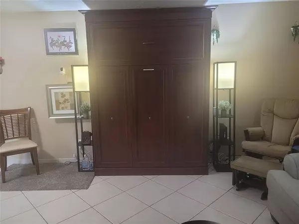 Hollywood, FL 33020,2240 Johnson St #204