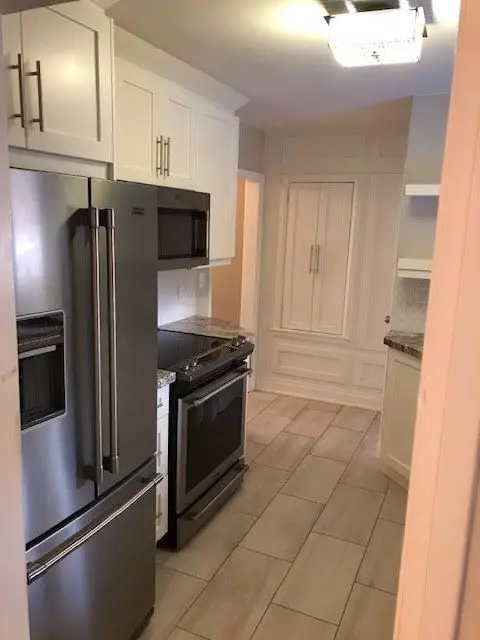 Barrie, ON L4M 4G8,133 Cook ST