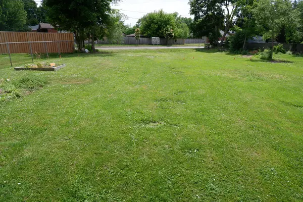 Halton Hills, ON L7G 1V9,40 Edward ST