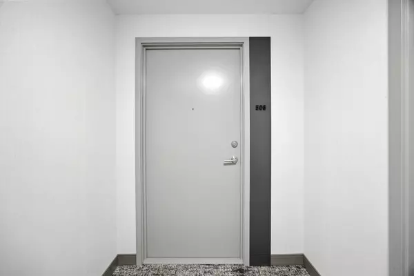 Brampton, ON L6Y 6L7,260 Malta AVE #506