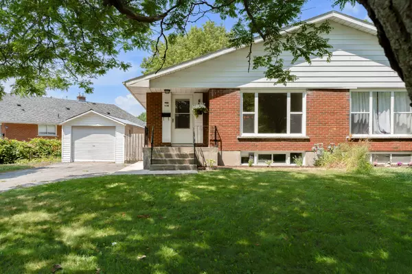 Kingston, ON K7M 4J5,40 Crescent DR