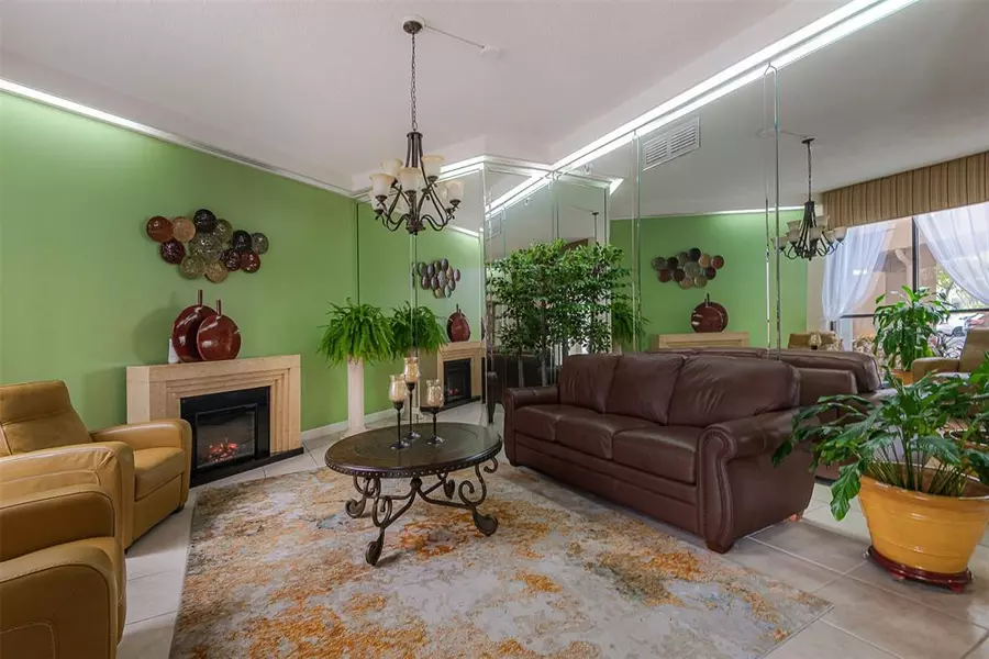 1100 Saint Charles Pl #821, Pembroke Pines, FL 33026
