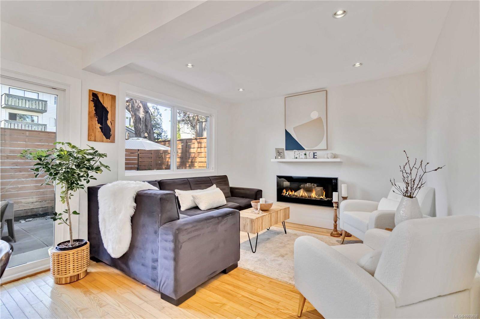 Victoria, BC V8V 2E5,126 Rendall St
