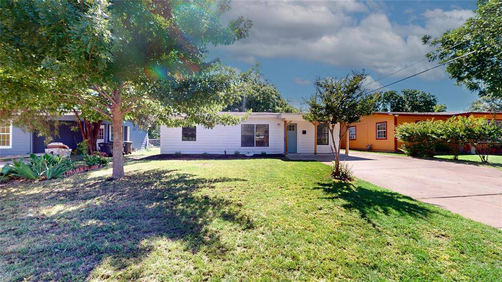 3809 Grover Avenue, Fort Worth, TX 76106