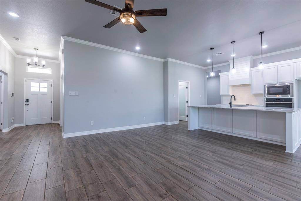 Lorena, TX 76655,141 Dana Point
