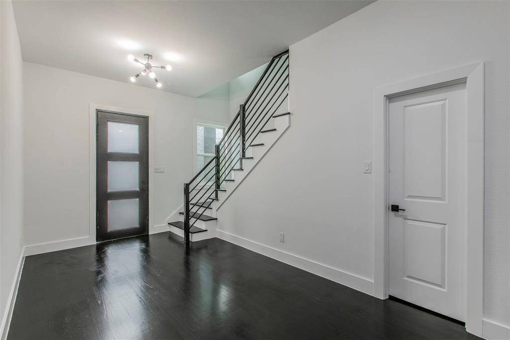 Dallas, TX 75203,407 Dubois Avenue