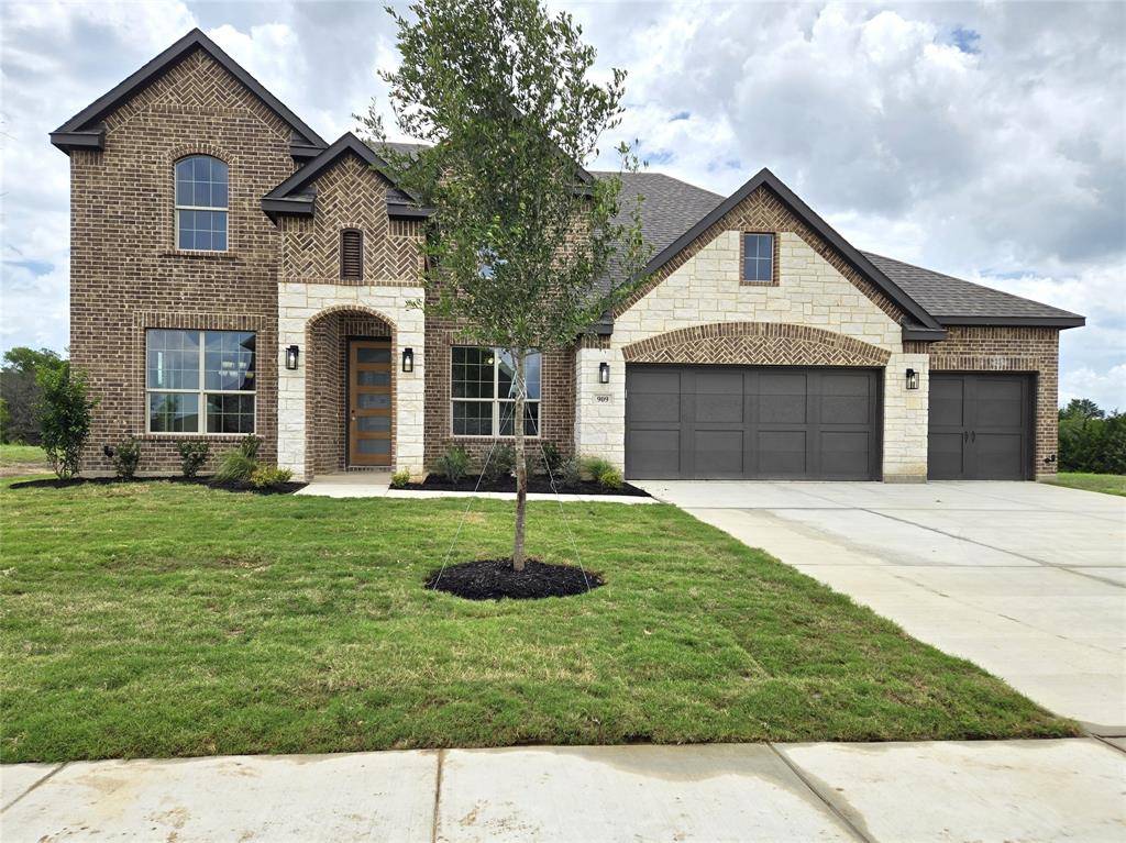 909 Allegro Avenue, Forney, TX 75126