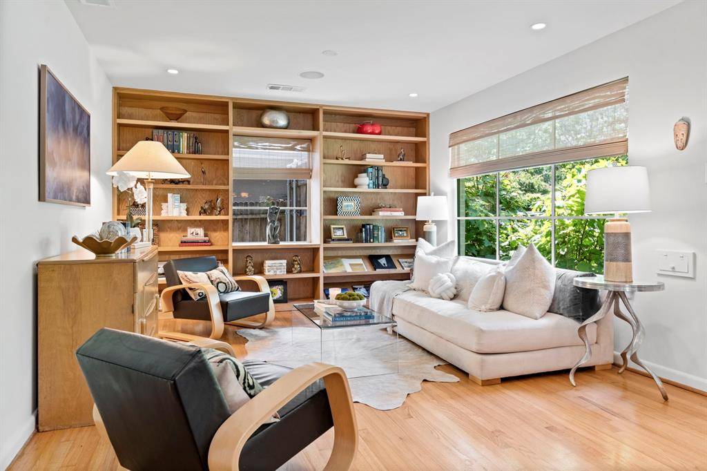 Dallas, TX 75214,2616 Pasadena Place