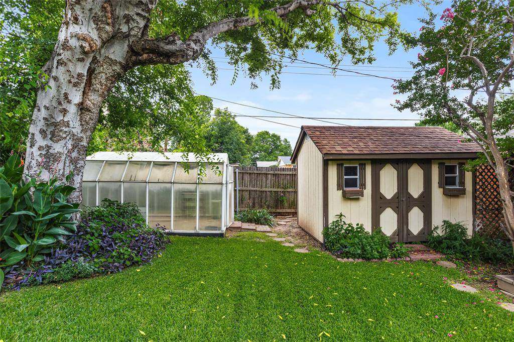 Hurst, TX 76054,520 Circleview Drive N
