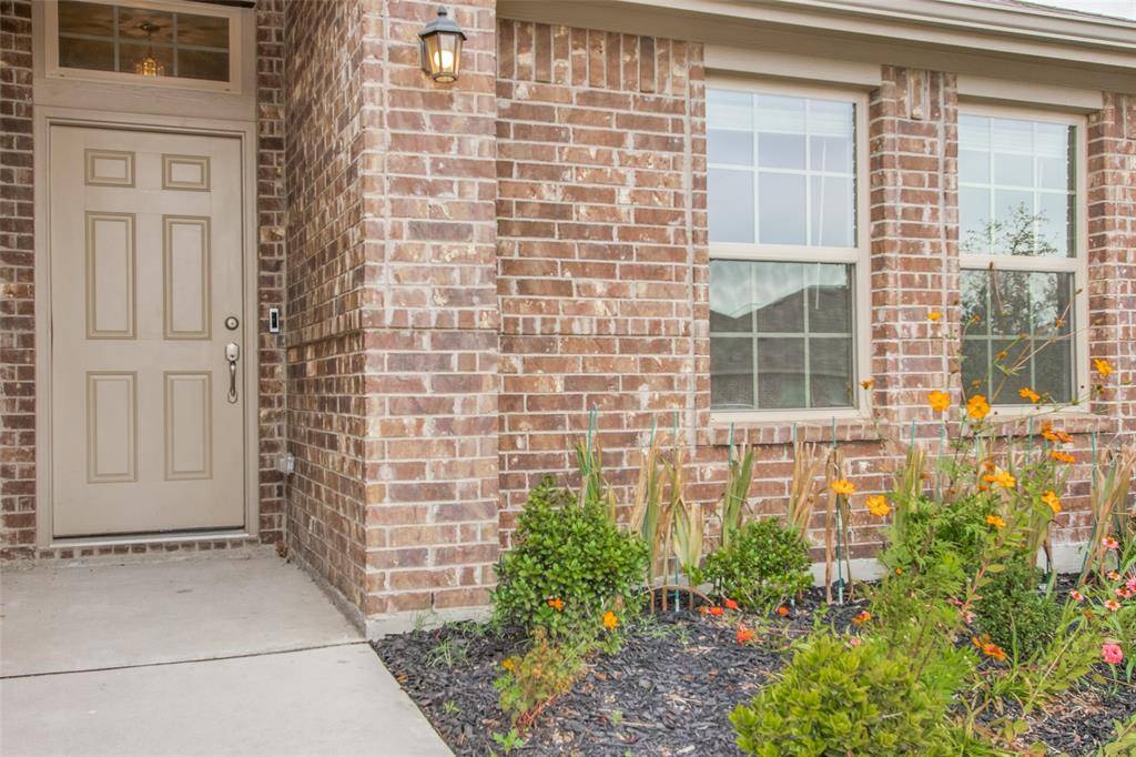 Fort Worth, TX 76052,332 Saguaro Drive