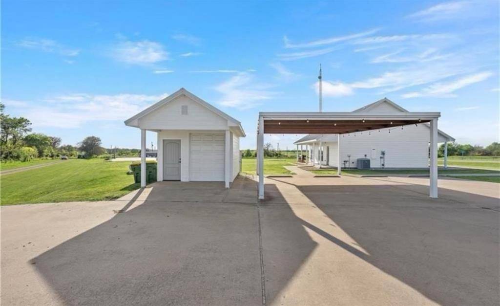 Kosse, TX 76653,511 State Highway 7 W