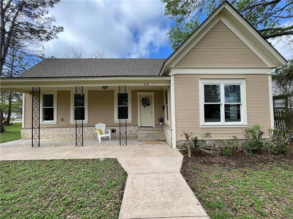 713 S Tyler, Mcgregor, TX 76657