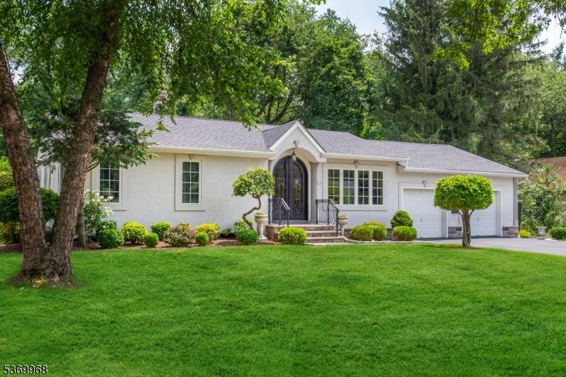 East Hanover Twp., NJ 07936,14 Knollcroft Ter
