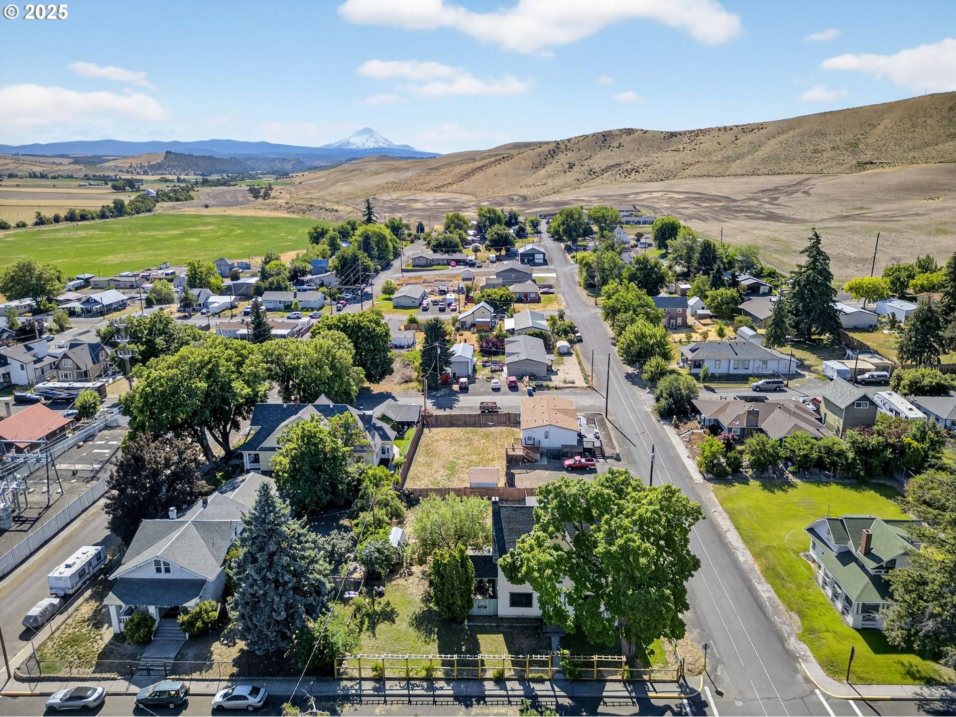 Dufur, OR 97021,381 N MAIN ST