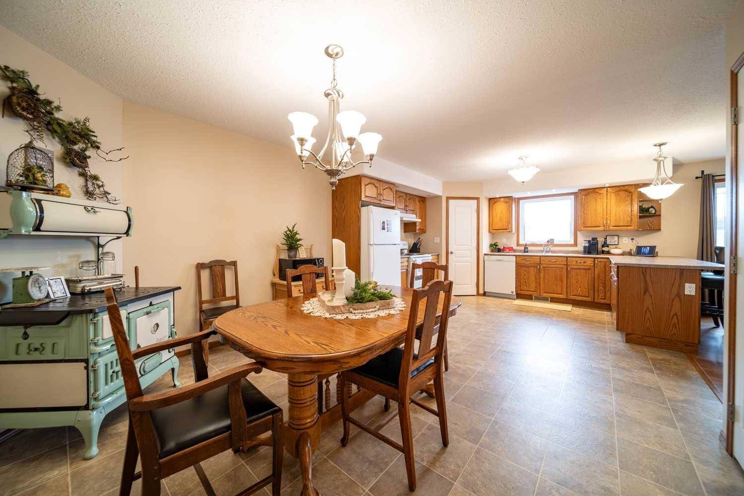 Wainwright, AB T9W 1W2,2608A 11 AVE