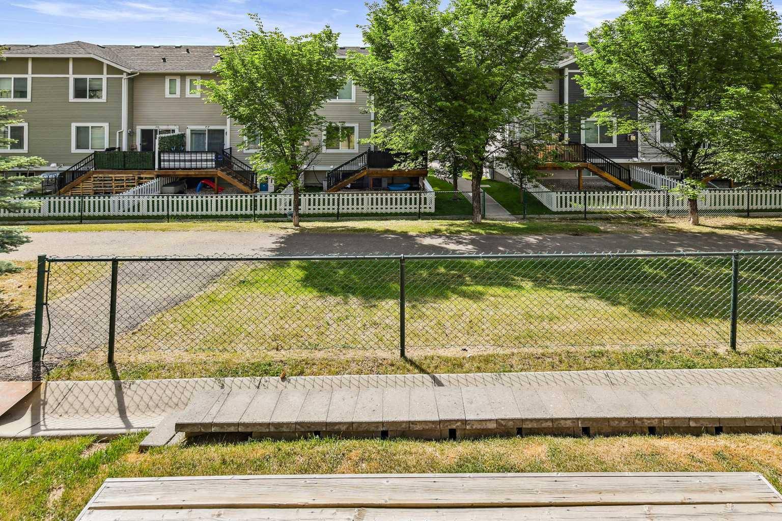 Chestermere, AB T1X 1T9,371 Marina DR #156