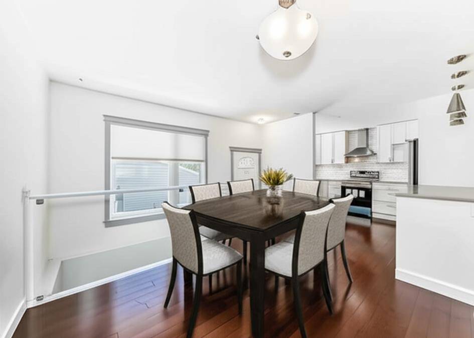 Calgary, AB T2L 1M7,3223 Barr RD NW