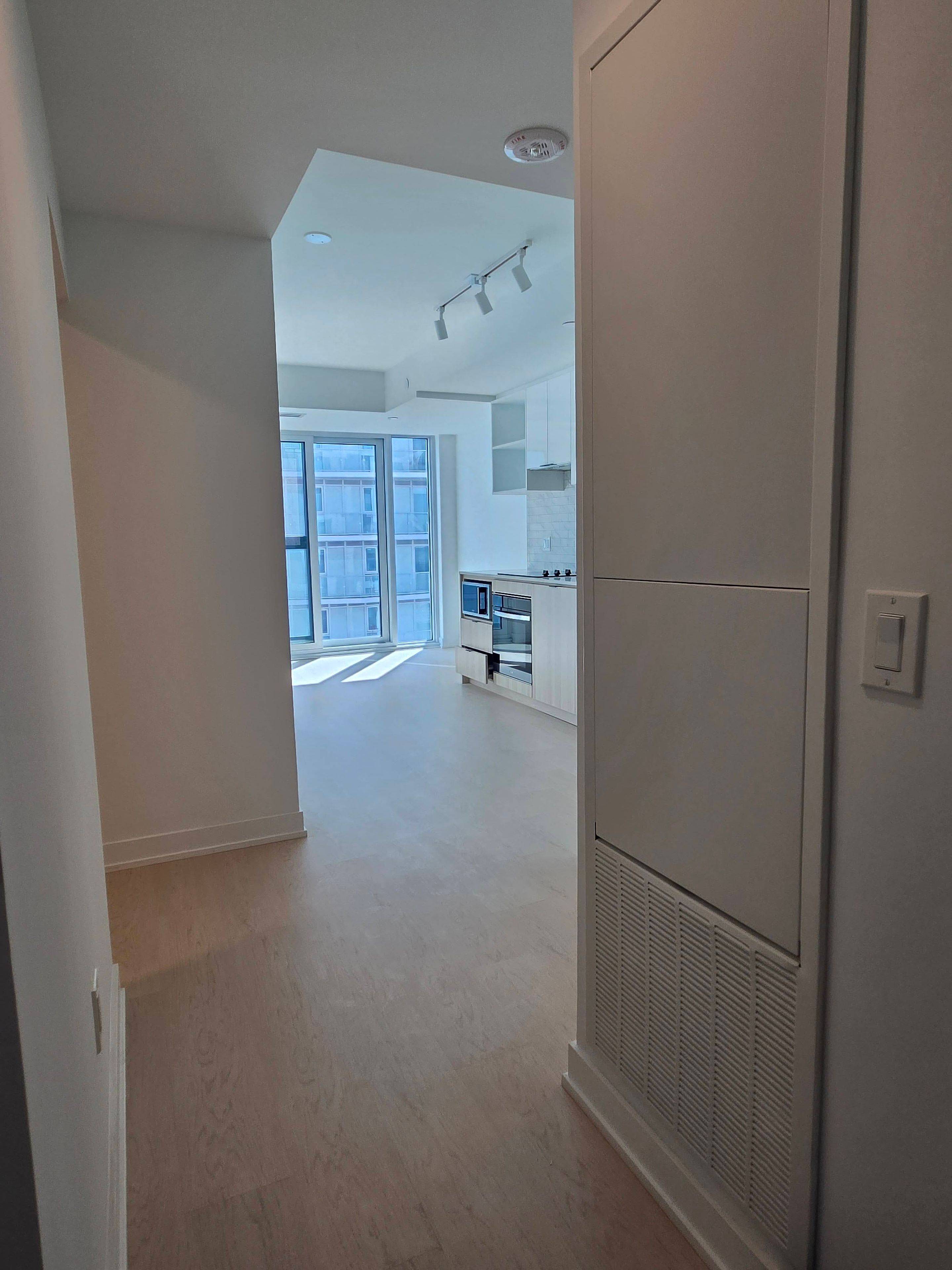 Toronto C08, ON M5B 0E6,252 Church ST #5008