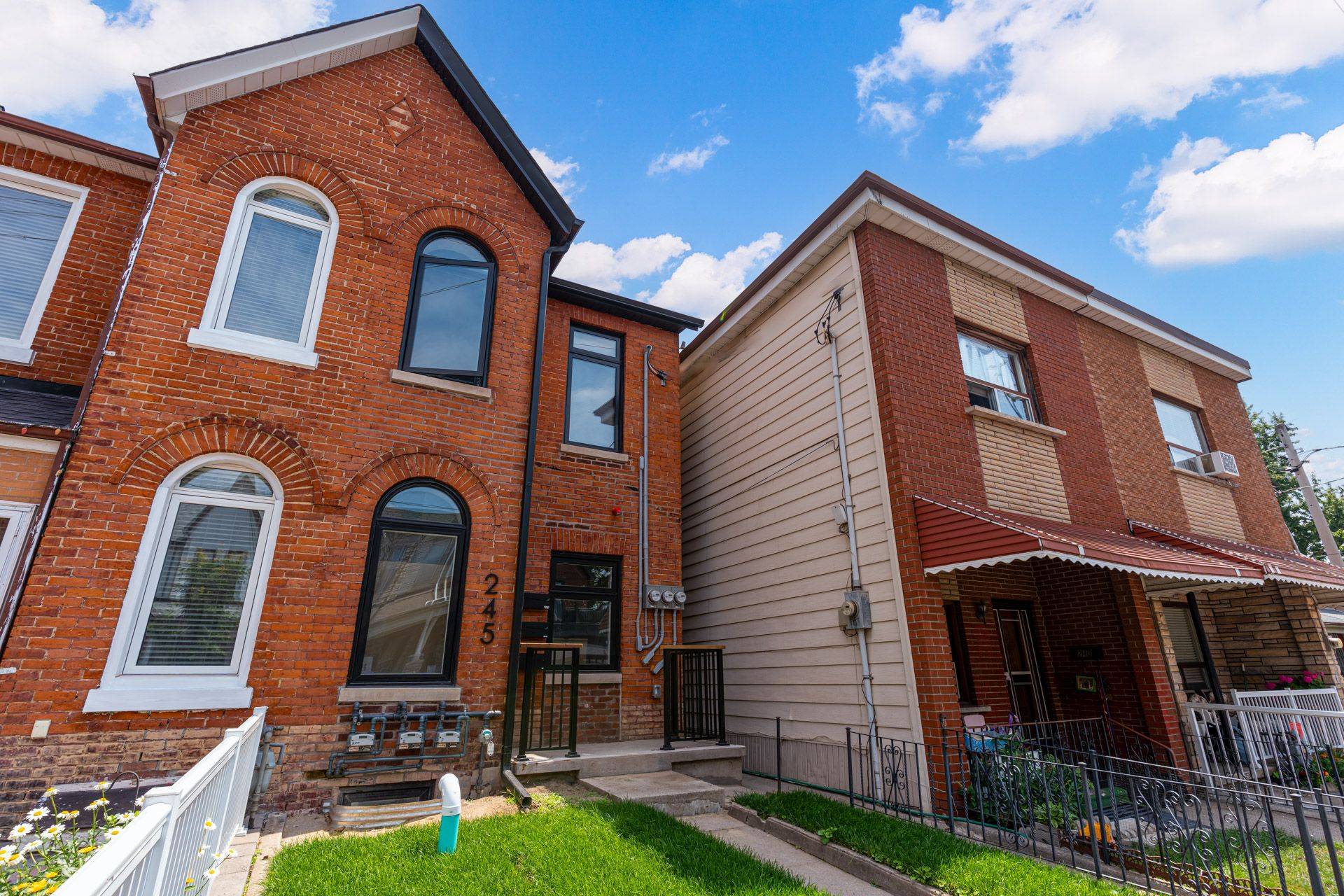 Toronto C01, ON M6K 2M3,245 Brock AVE #Lower