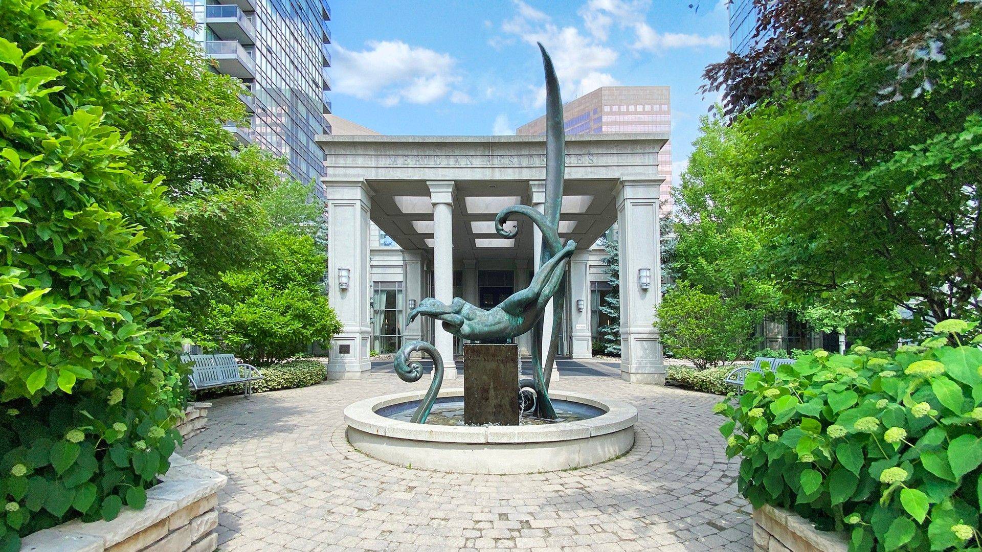 Toronto C07, ON M2M 4M7,15 Greenview AVE #2413