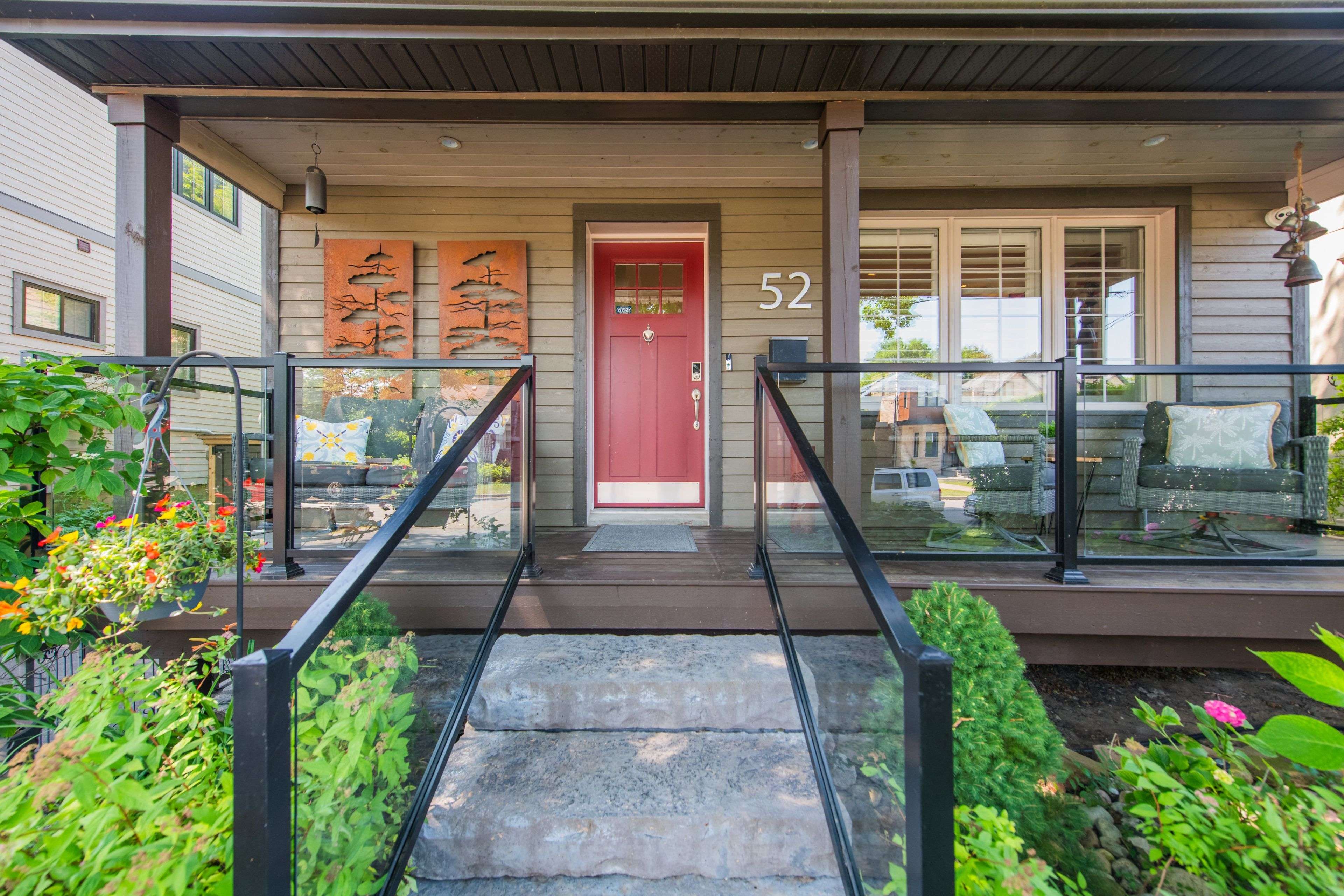 Toronto E08, ON M1M 2R3,52 Harewood AVE