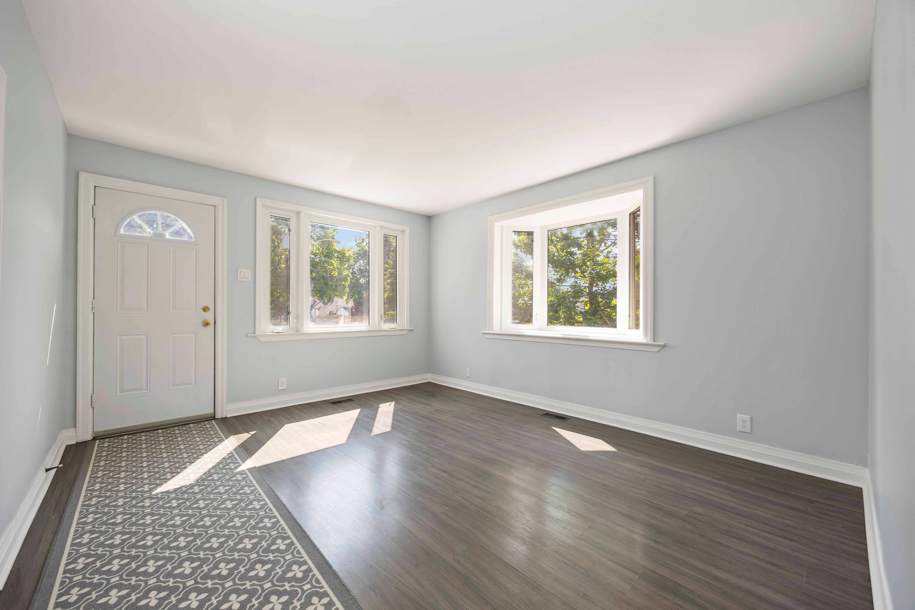Toronto E06, ON M1N 3R4,96 Phillip AVE