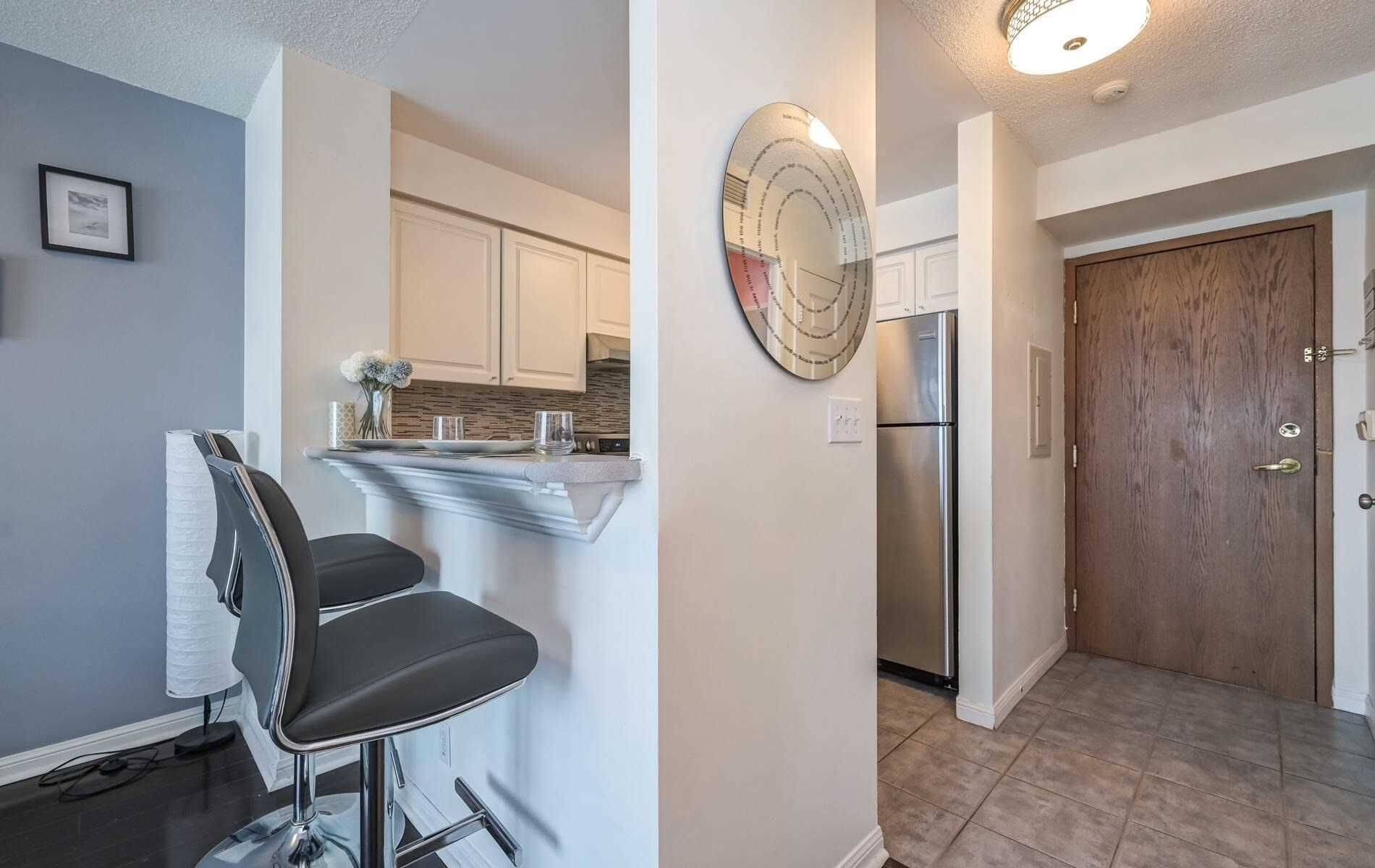 Toronto E09, ON M1H 3J5,11 Lee Centre DR #2305