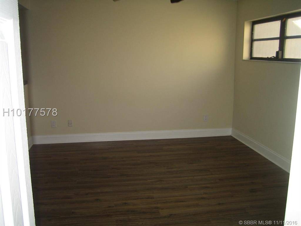Pembroke Pines, FL 33026,1611 W Fairway Rd