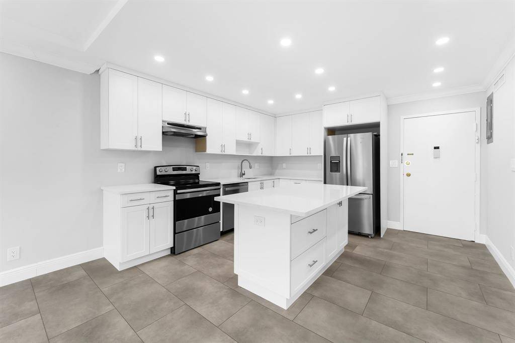 Fort Lauderdale, FL 33316,200 S Birch Rd #408