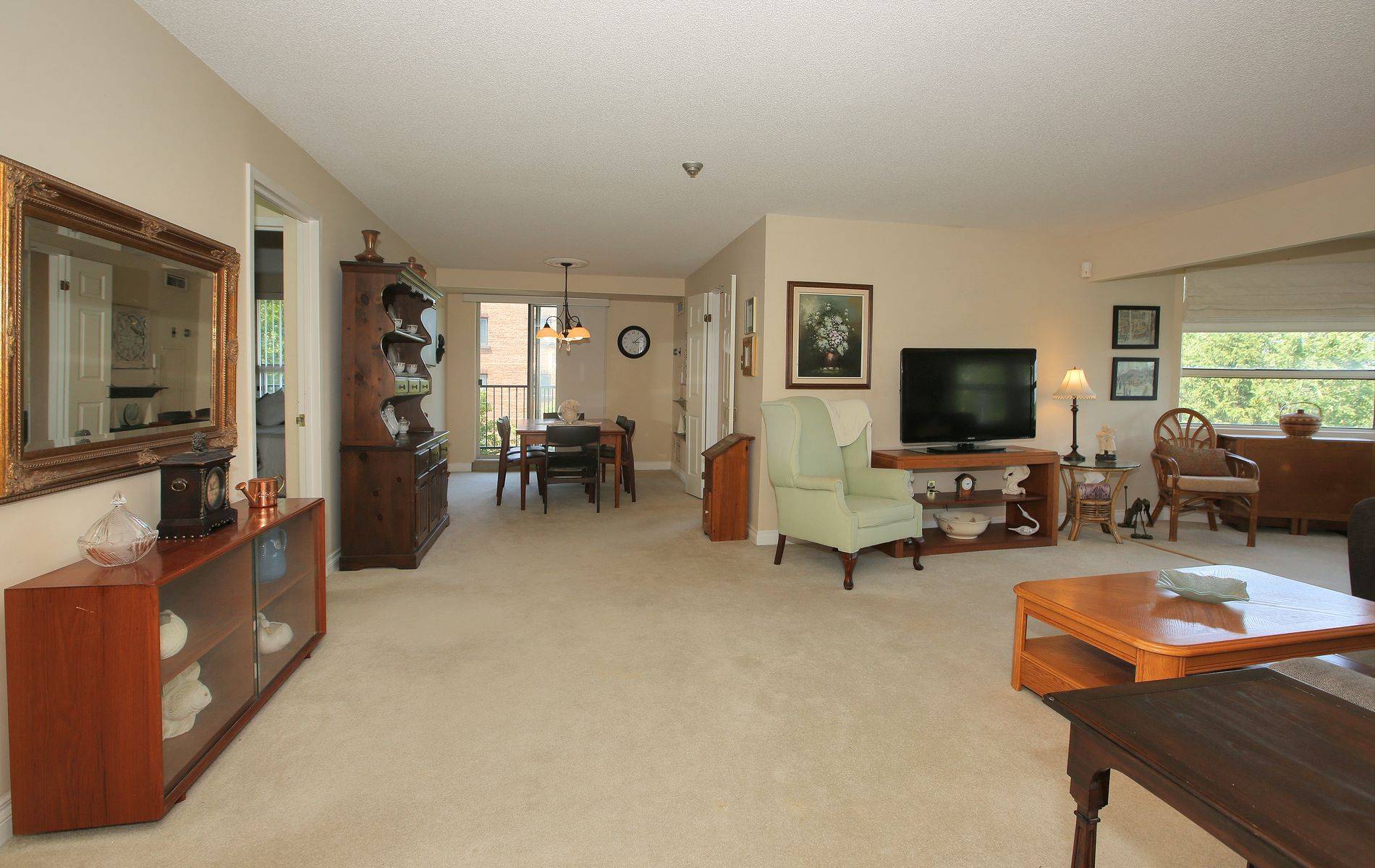 Markham, ON L3P 7N7,2 Raymerville DR #605