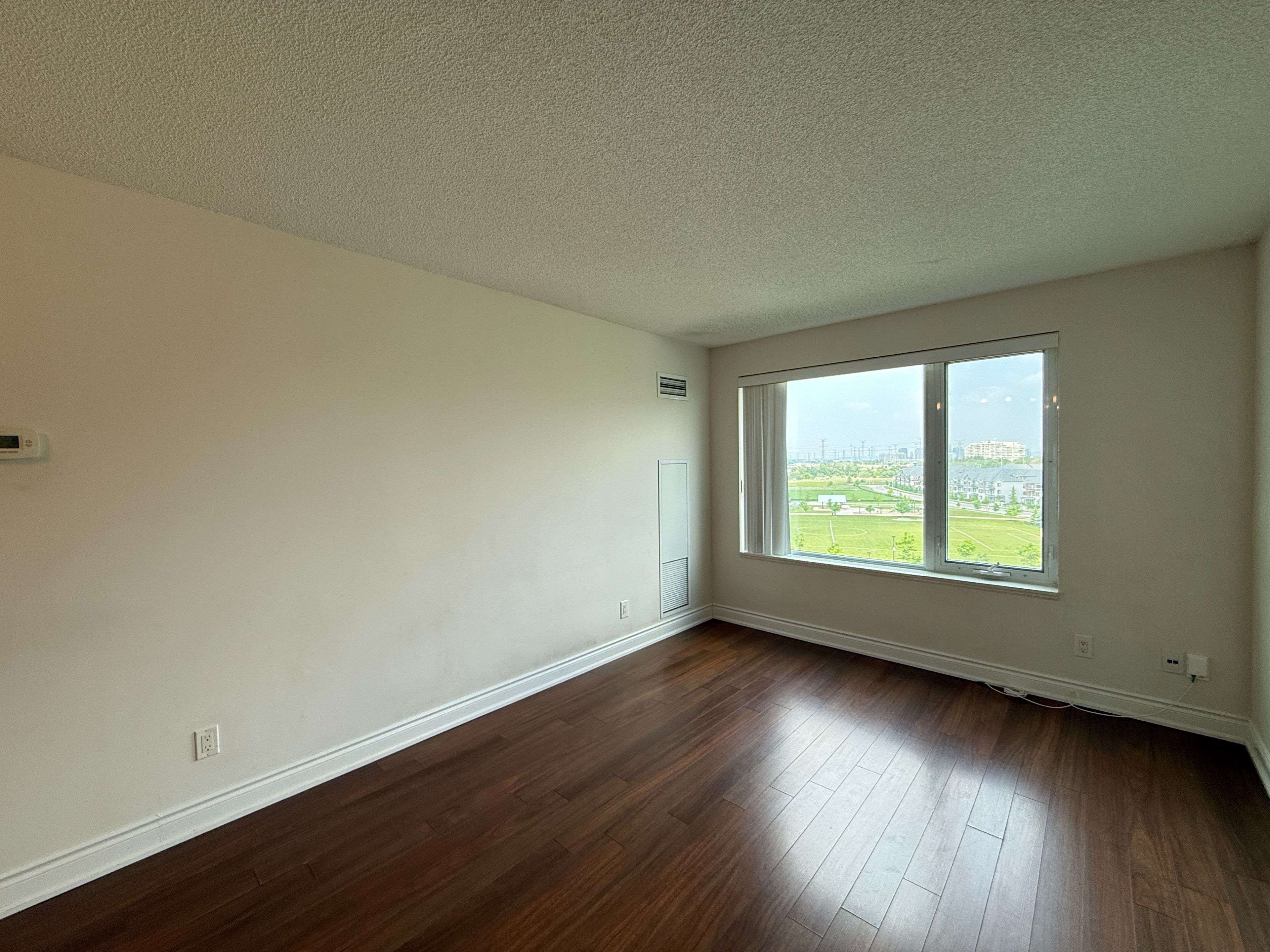Markham, ON L3T 0B3,233 South Park RD #1006