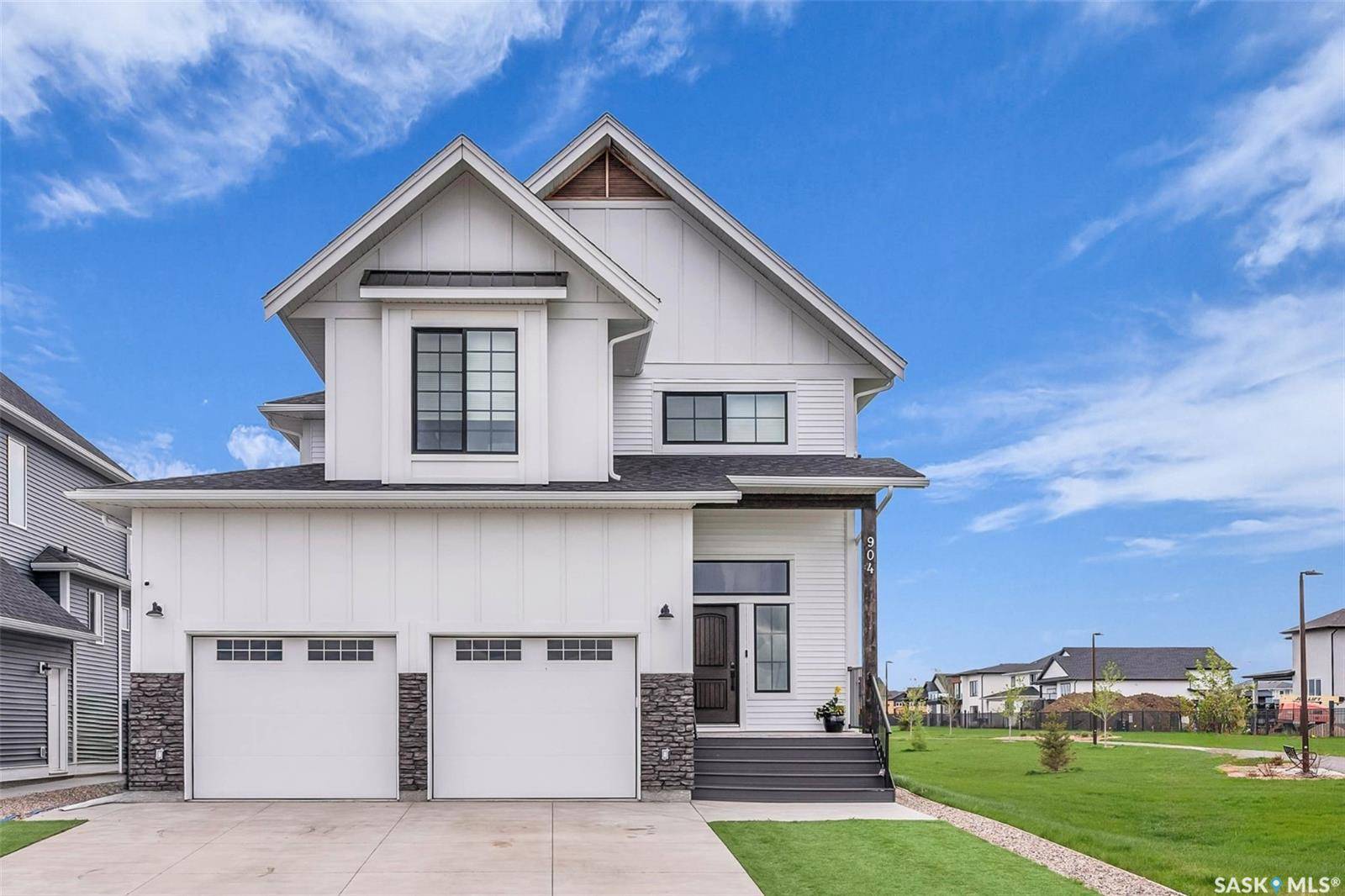 904 Feheregyhazi BOULEVARD, Saskatoon, SK S7W 1E1