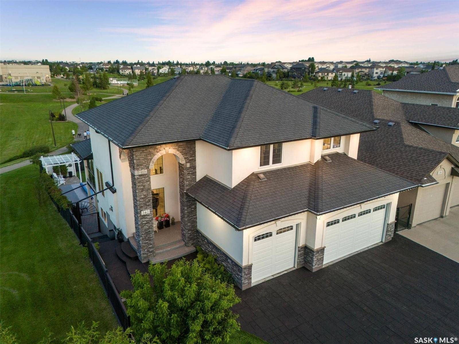 242 Addison ROAD, Saskatoon, SK S7W 1B9