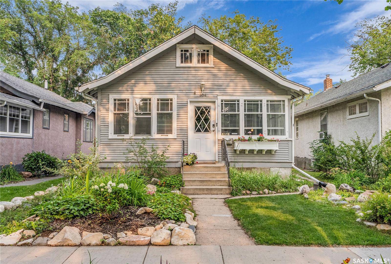 Saskatoon, SK S7K 2Z4,904 9th AVENUE N