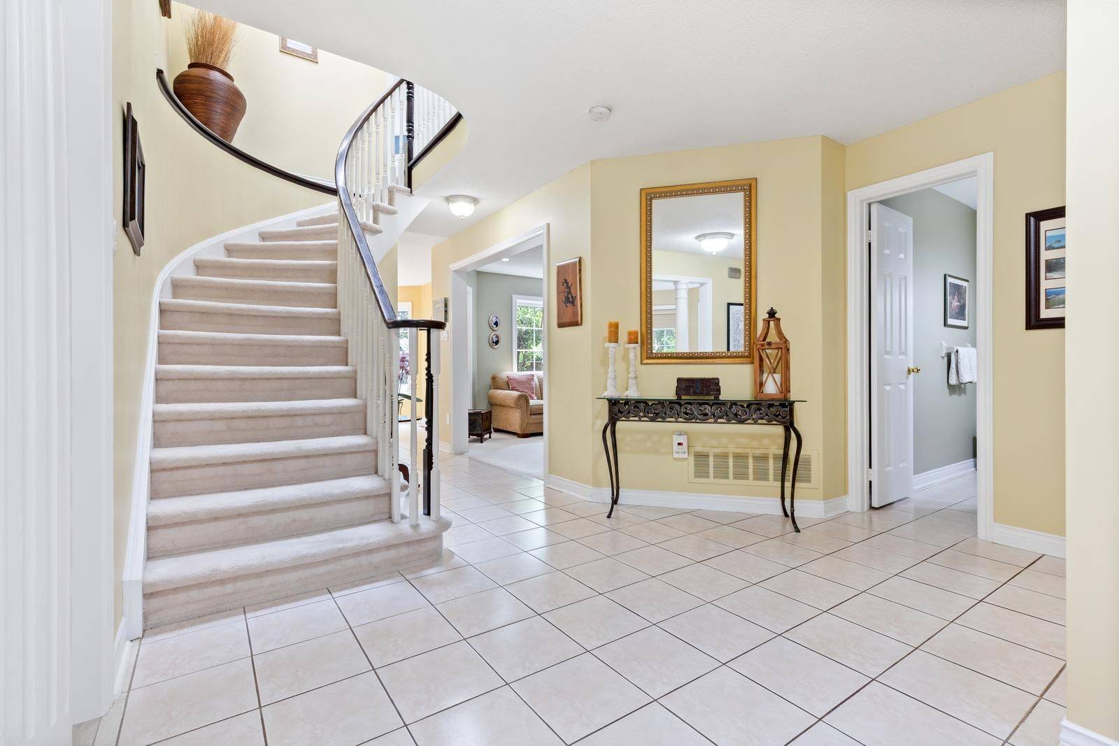 Mississauga, ON L5N 7E7,6847 Summer Heights DR