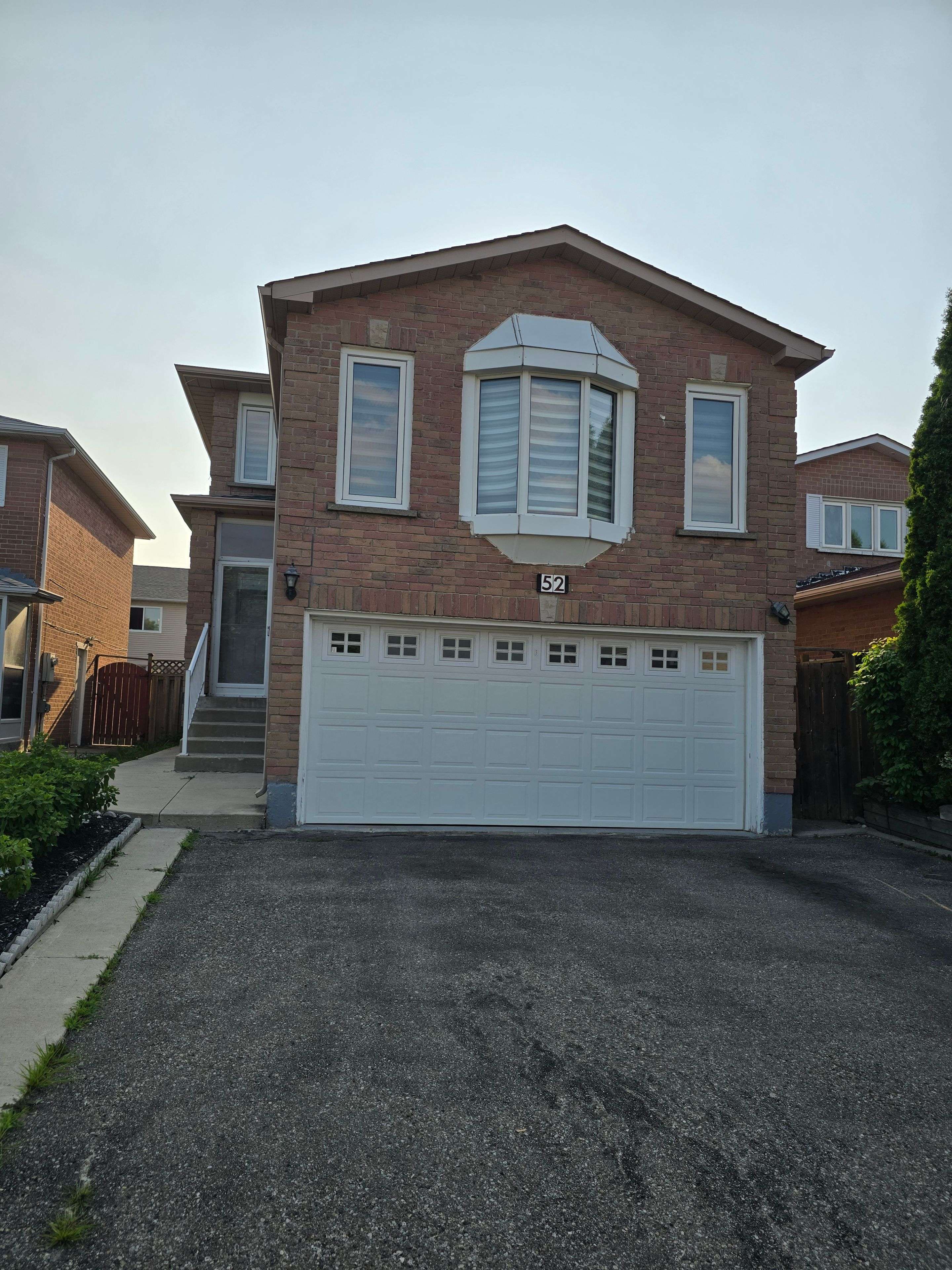 52 Timberlane DR, Brampton, ON L6Y 4B6