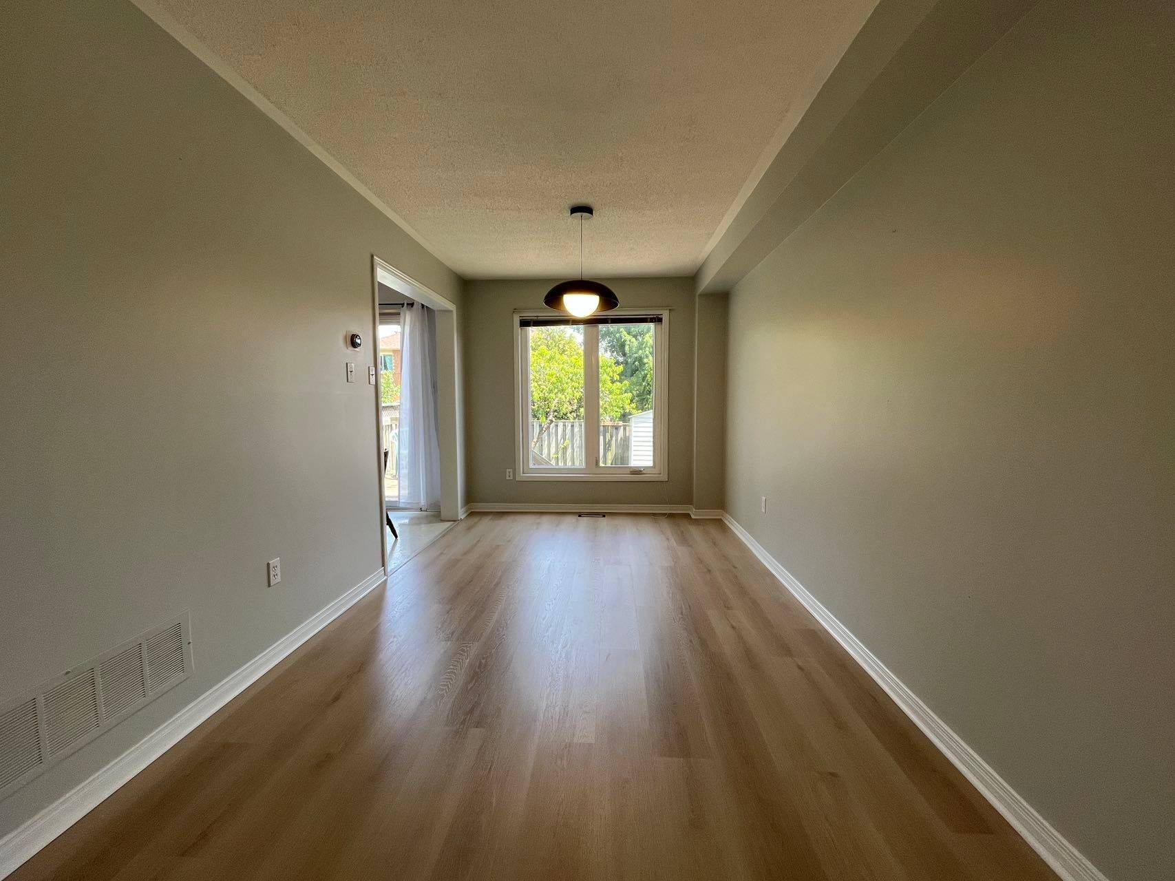 Oakville, ON L6M 3L4,2211 Dale Ridge DR
