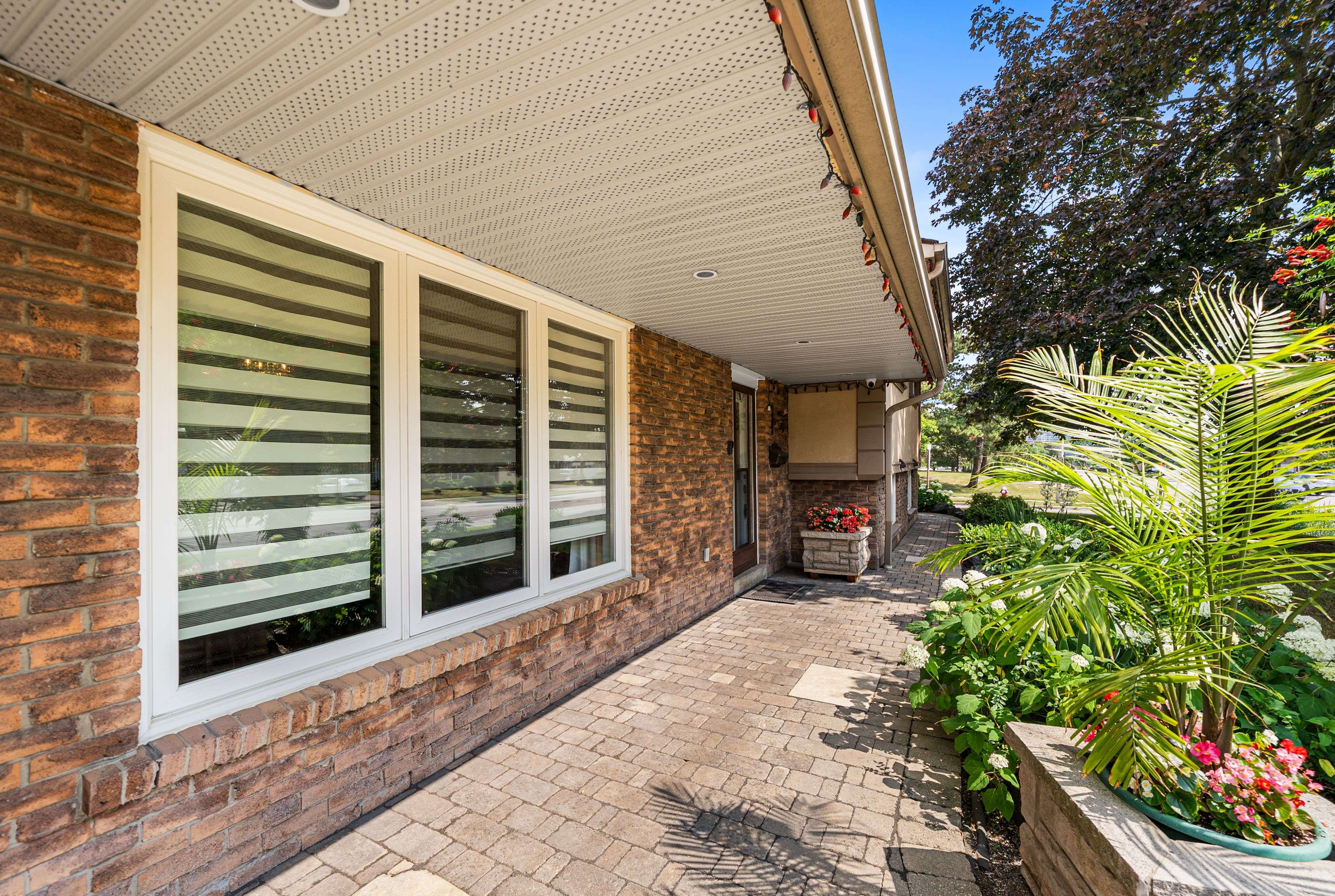 Mississauga, ON L4Y 2N3,1045 Bloor ST