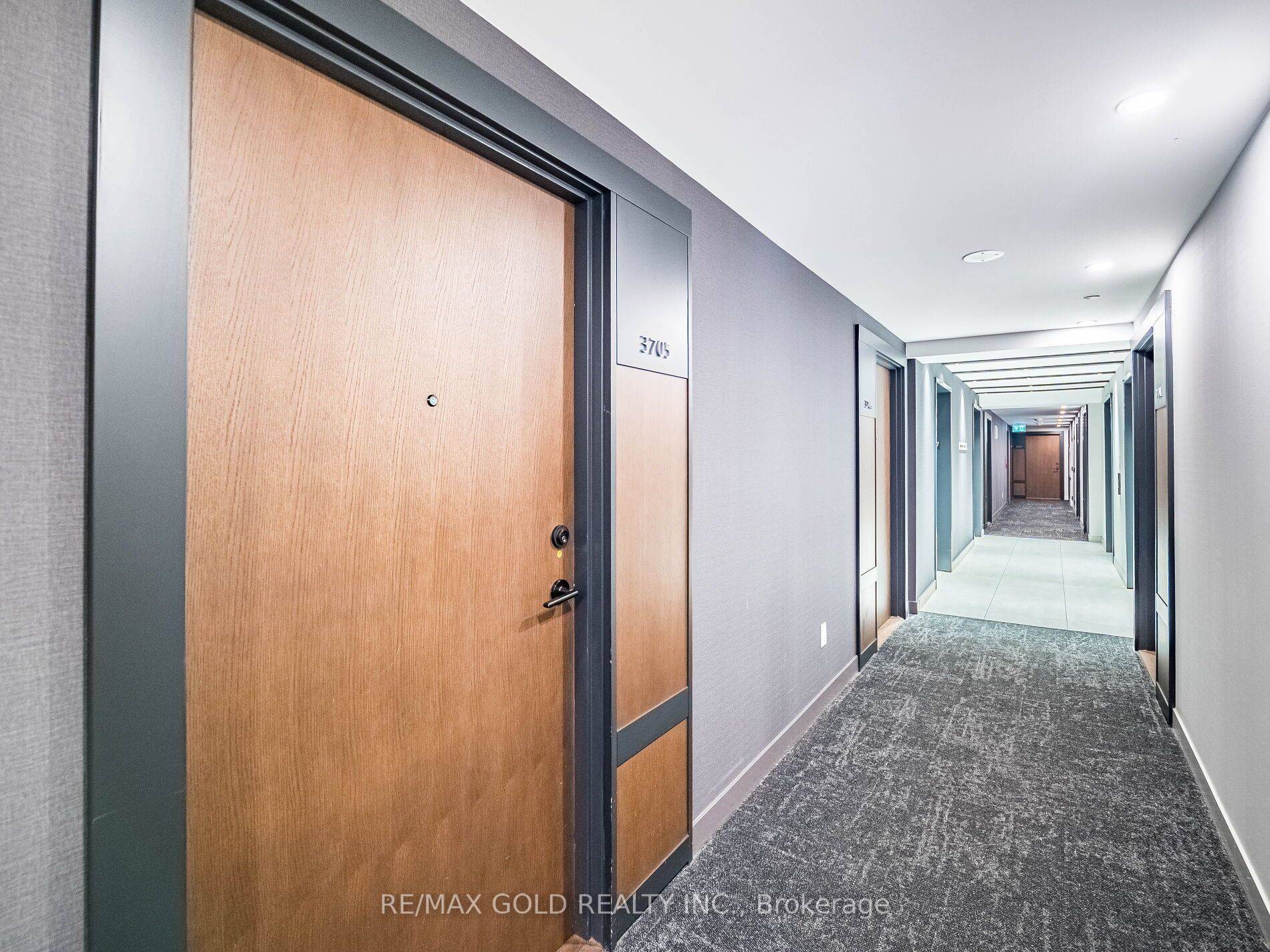 Mississauga, ON L5B 0L4,4065 CONFEDERATION Pkwy #3705