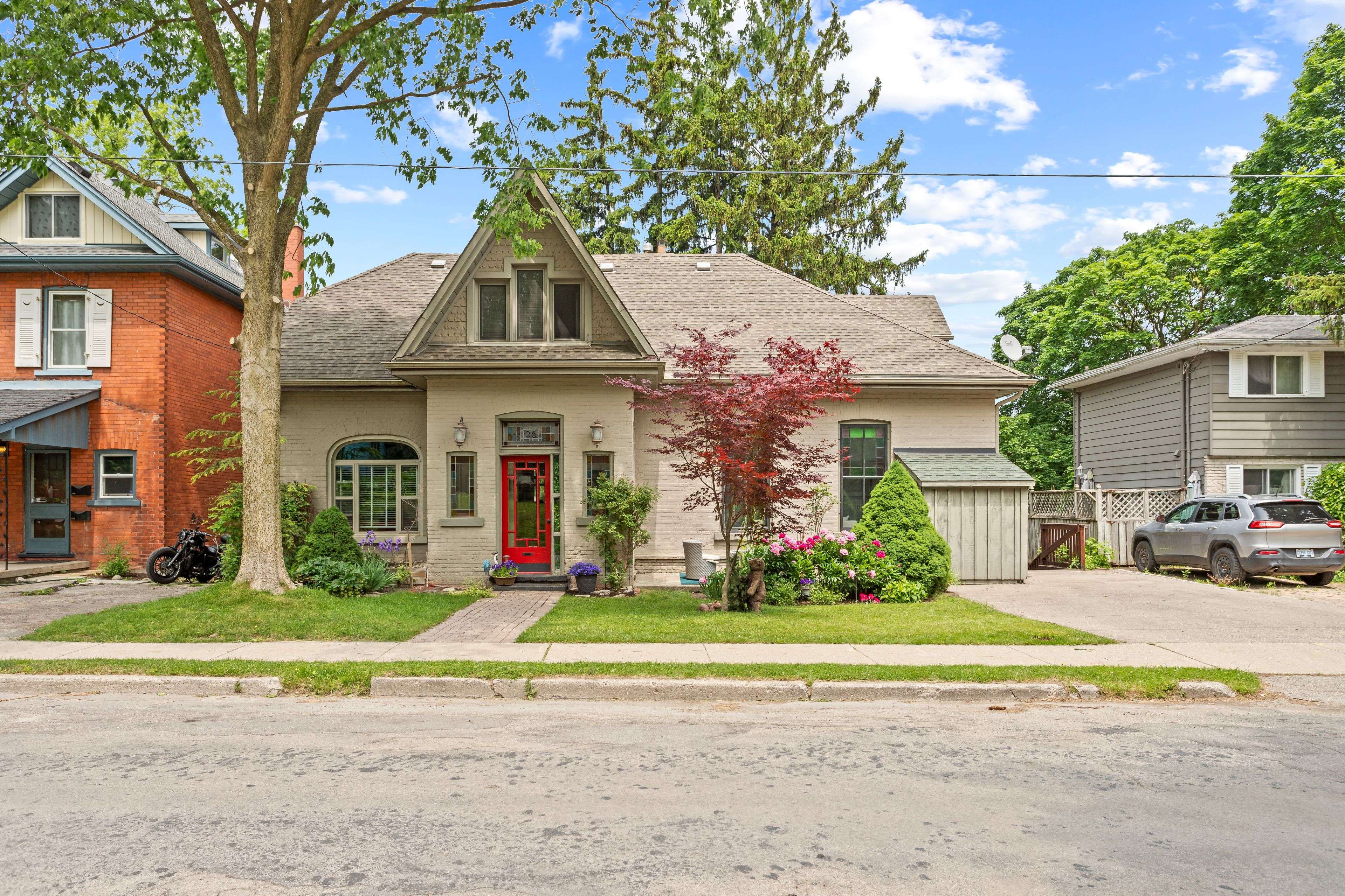 26 DALY AVE, Stratford, ON N5A 1B8