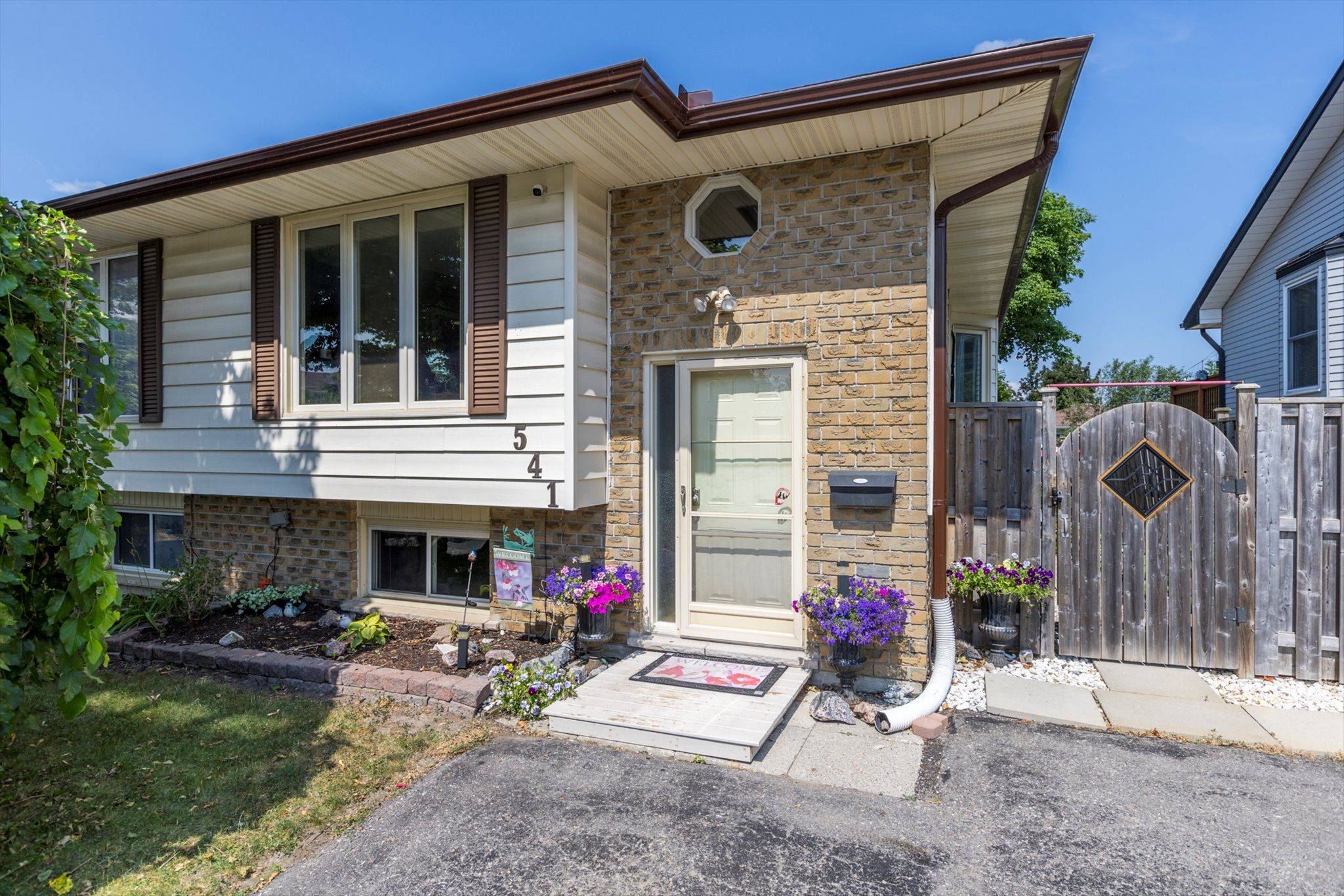 Peterborough South, ON K9J 8H7,541 Crystal DR