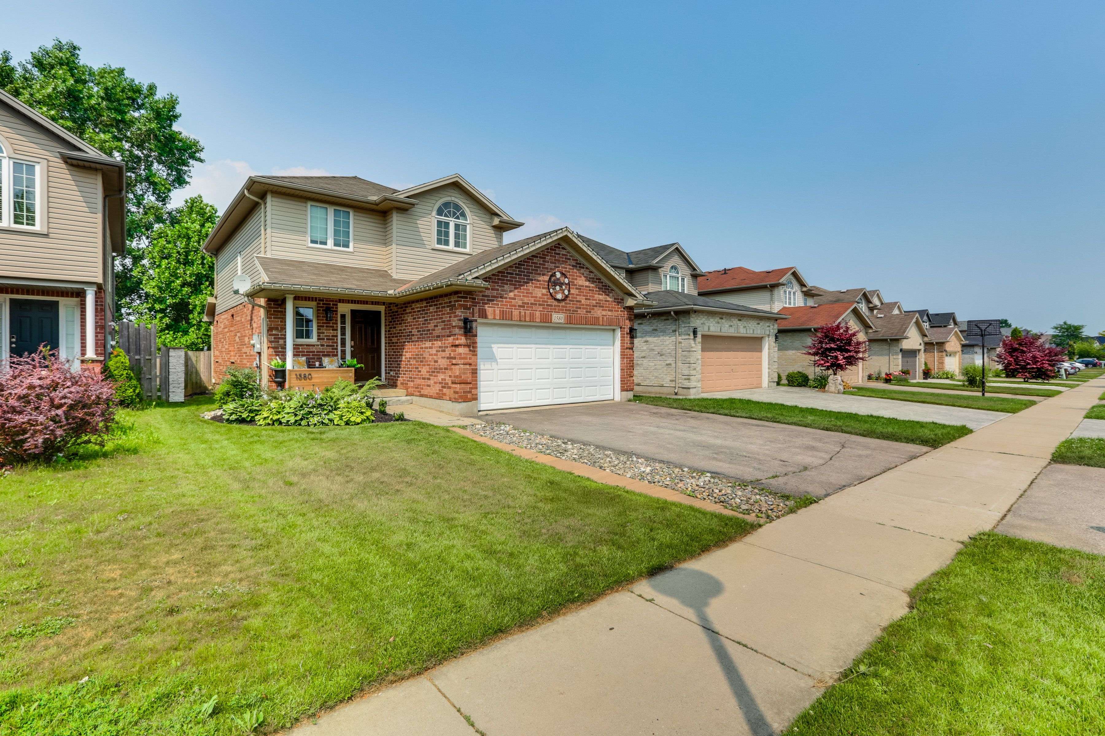 London South, ON N6M 0A5,1580 Green Gables RD